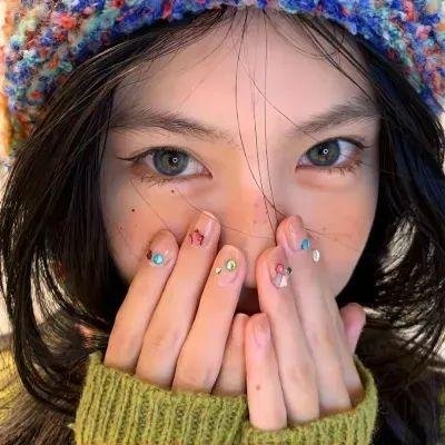 倒挂的爱丽丝